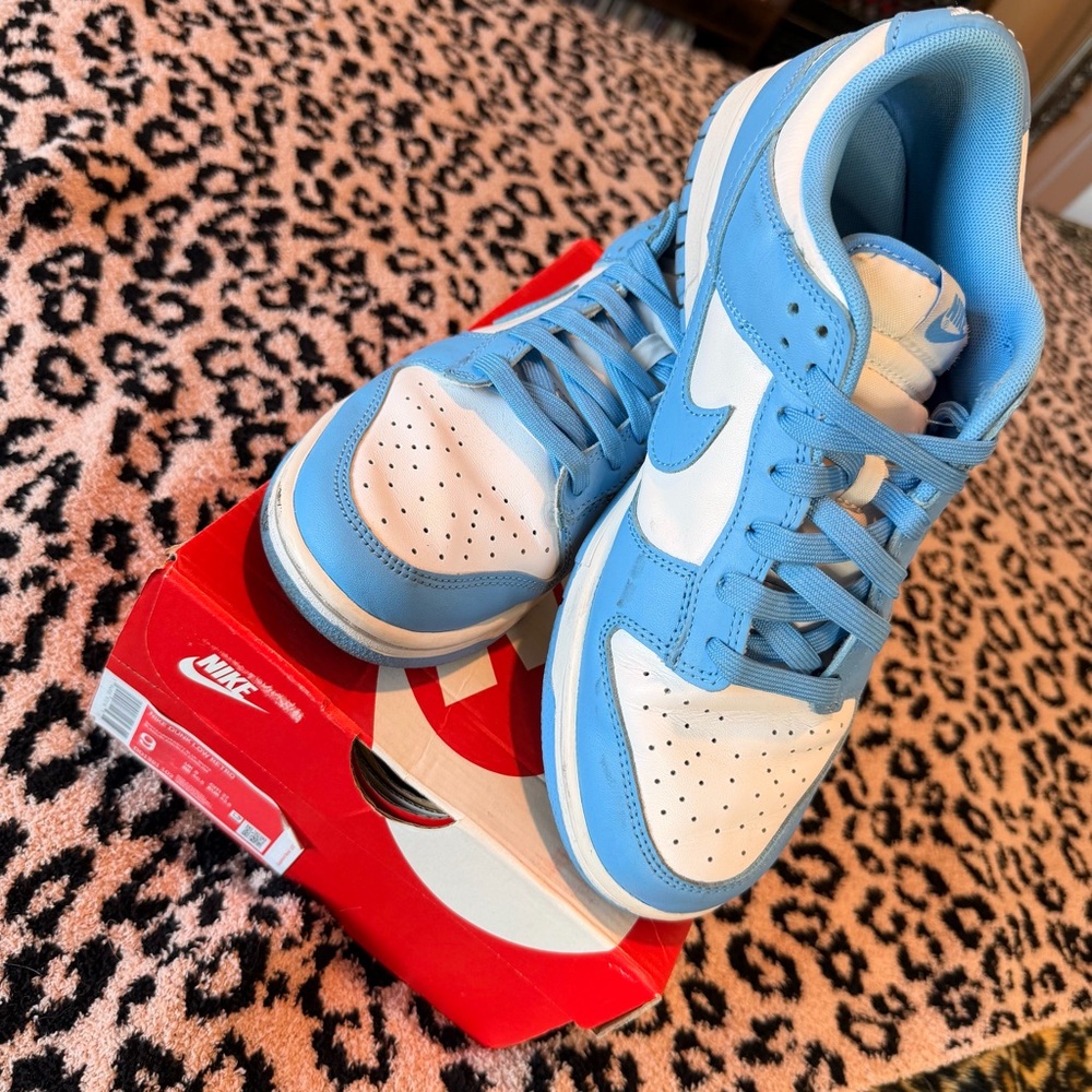 Nike University Dunks - Mens US 9 - Picture 2 of 5
